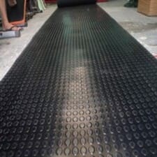 rubber-mat-roll-flooring-in-workshop